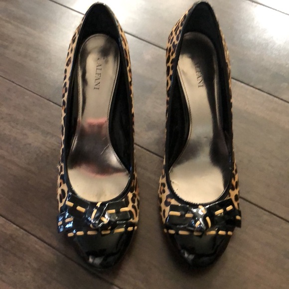 Alfani Leopard Print Heels/Pumps, Size 9.5 - Picture 2 of 8